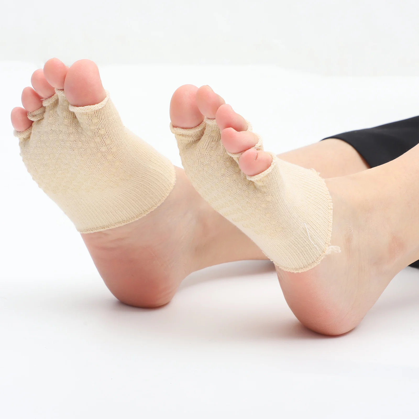 

1Pair Dot Glue Invisible Half Toe Socks Women Summer Sweat Absorbing High Heel Forefoot Non Slip Breathable Socks