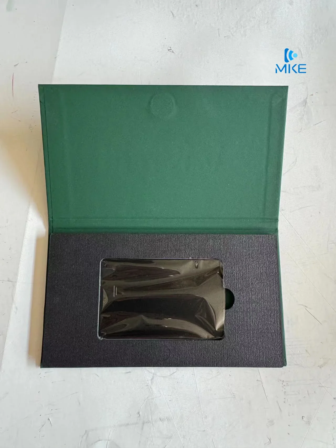 Caixa de papel de embalagem de cartões de presentes de metal plástico de crédito de negociação de casamento em branco