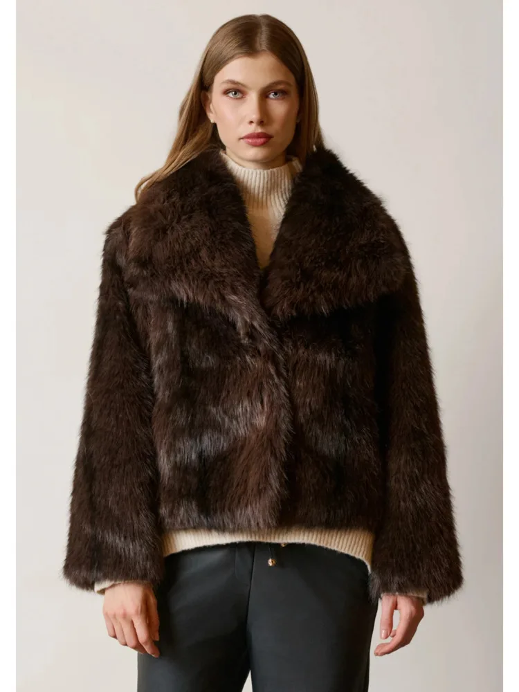 

DFDG Women's 2025 Fall Winter Faux Fur Coat Eco-Friendly Thickened Maxi Collar Stylish Minimalist Casual Warm Outerwear Fur Coat