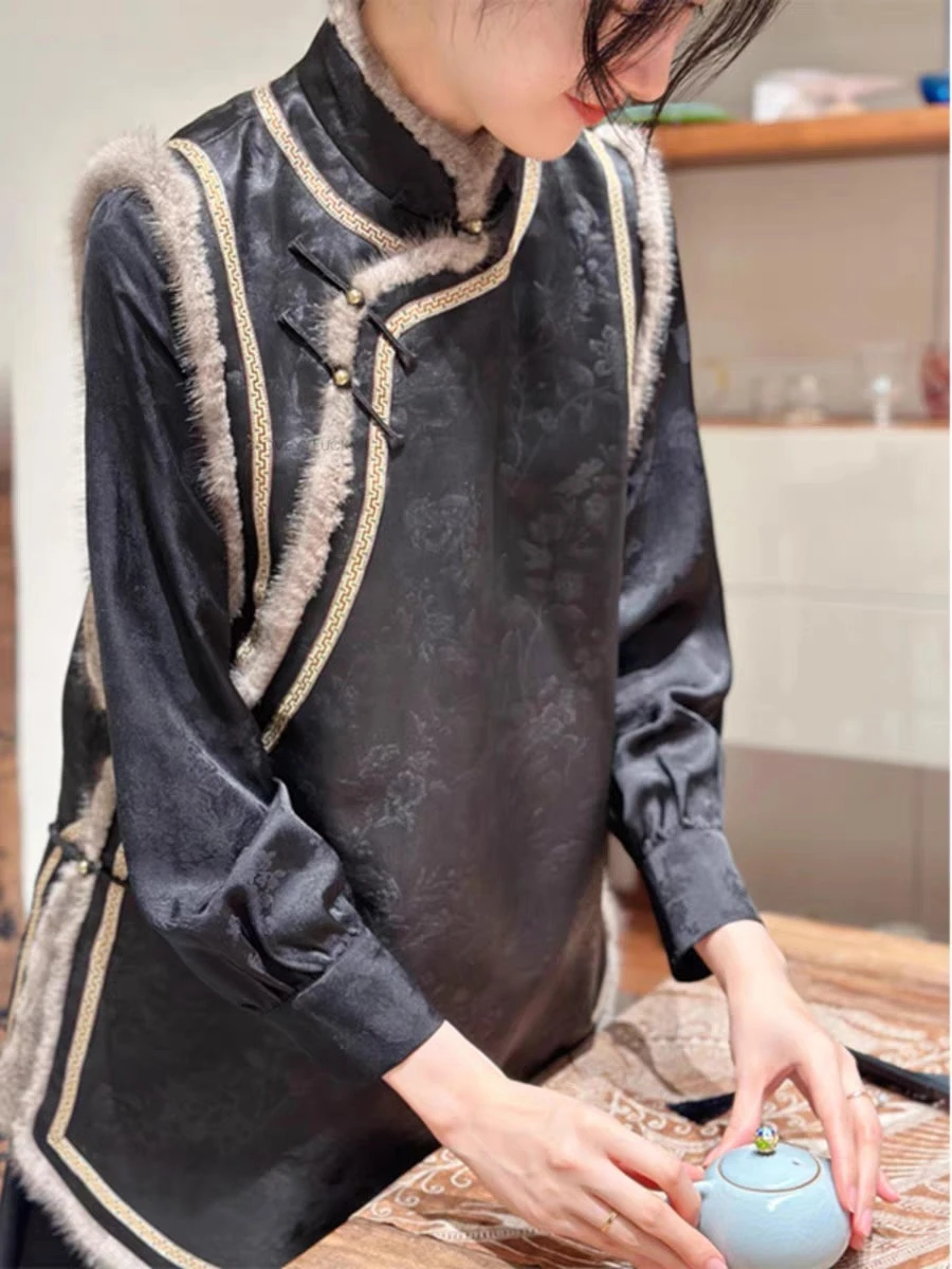 New Chinese Style high-end Stylish Unique Exquisite Black Frog Button Jacquard Patchwork Vest Top Autumn Winter Black Vest