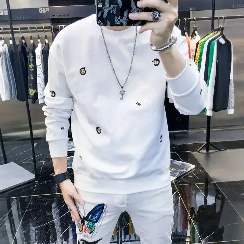 Embroidered Round Neck Sweatshirt Men Stylish Trendy Cool T-Shirt