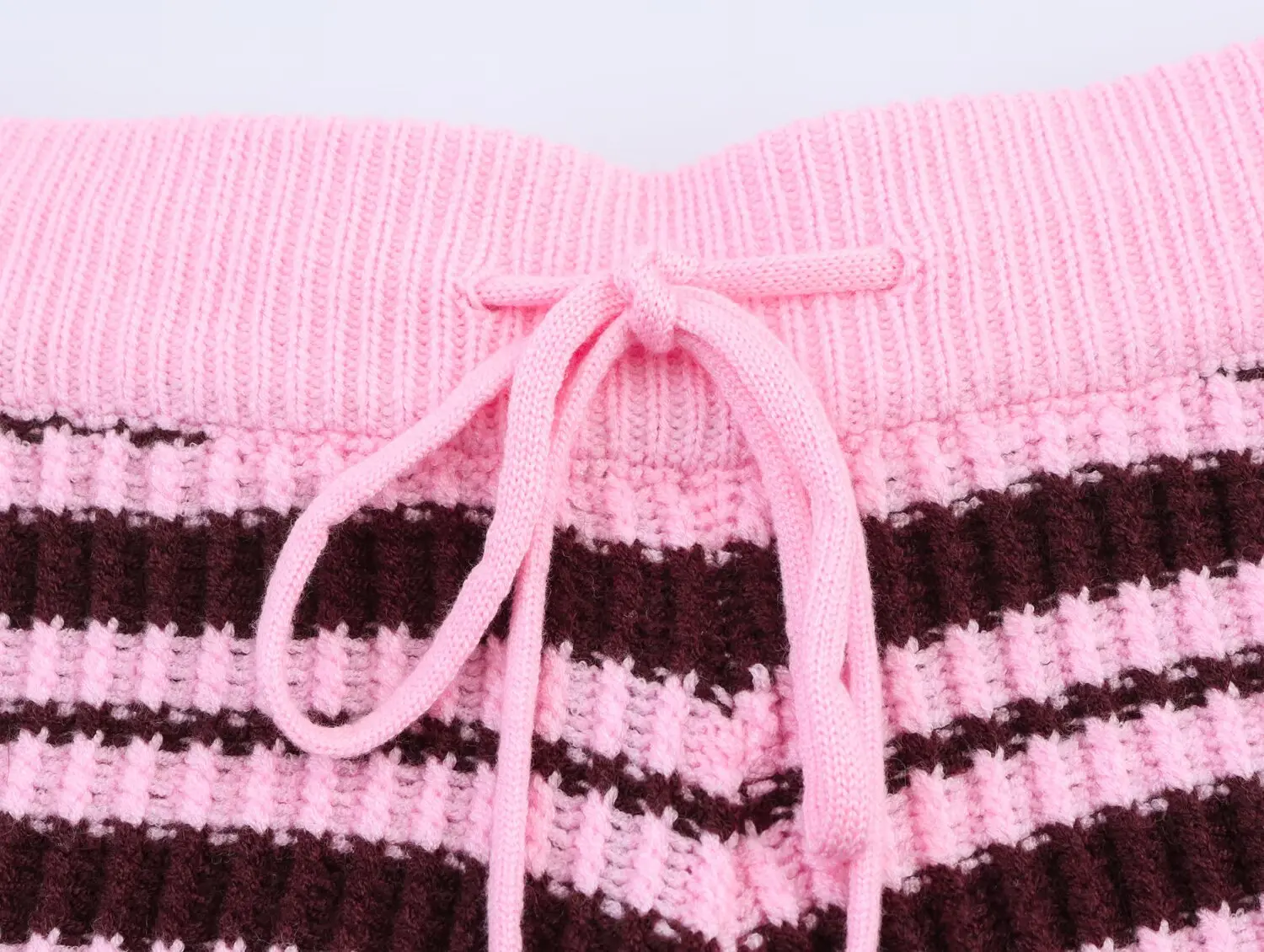 2025 Nueva ropa de mujer Pantalones cortos casuales de cintura alta estampados de punto de moda de estilo europeo y americano