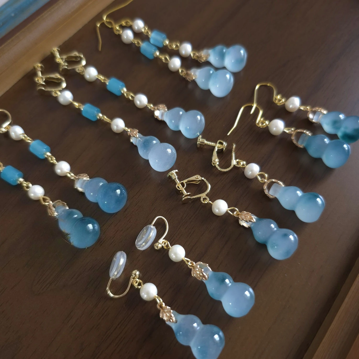 

Ethnic Chinese Style Natural Blue Jade Gourd Shaped Pendant Earrings for Women Original Design Pearl Tassel Luxury Jewelry Clips