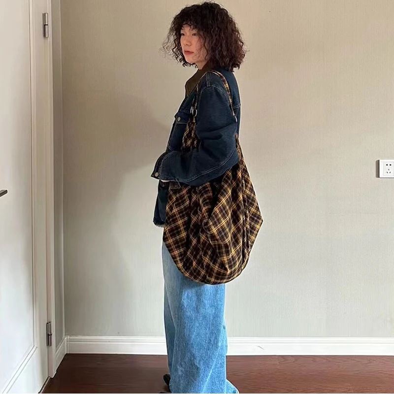 Koreanische karierte Canvas-Umhängetasche, Vintage-Mode-Rucksack, Damen-Tasche mit großem Fassungsvermögen, leichte, lässige Tragetasche für den Arbeitsweg – Detail 10