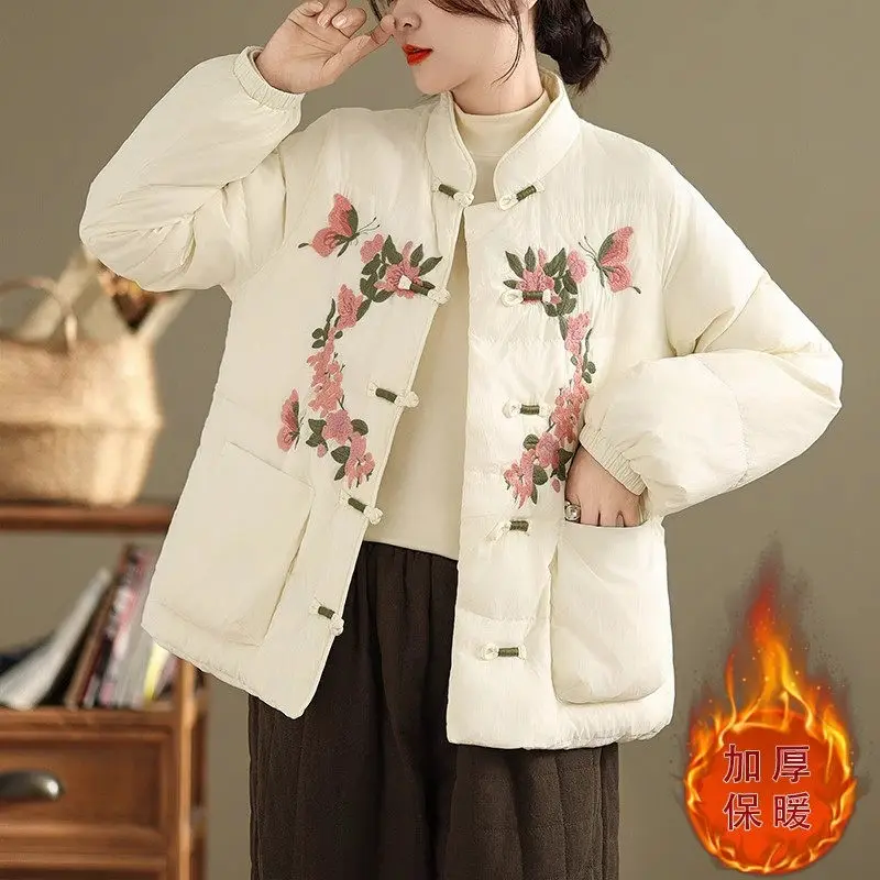 New Chinese Style Down Cotton Embroidery Jacket Stand Collar Women 2024 New Winter Lightweight Pan Button Coat Outerwear A575