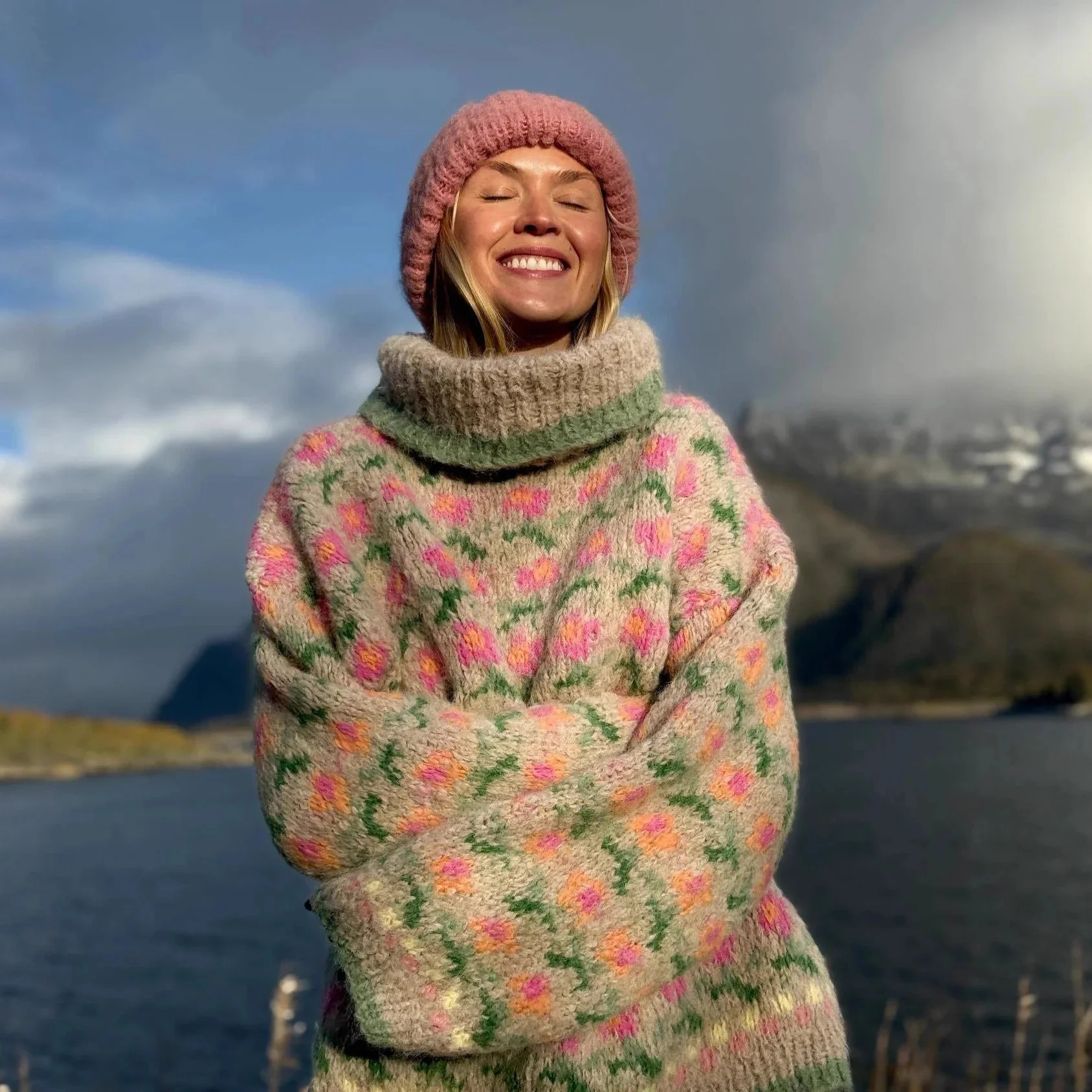 

High Neck Loose Floral Knit Sweater Thick Long Sleeve Warm Pullover For Women Cozy Autumn Winter Office Home Layering Holiday