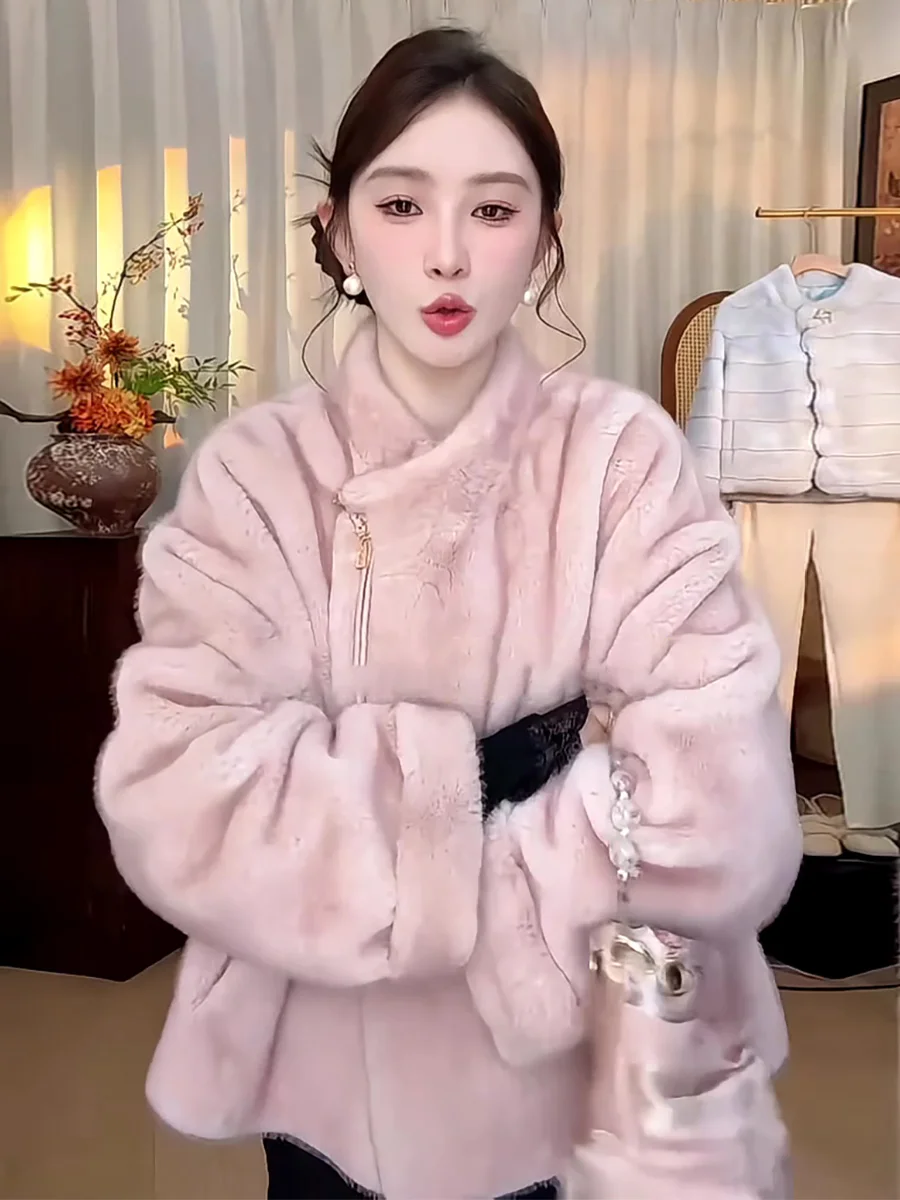 เสื้อโค้ทขนสัตว์สีชมพูอ่อนสไตล์จีนใหม่สำหรับผู้หญิง แฟชั่นฤดูหนาว อเนกประสงค์ แขนยาว อุ่นสบาย เหมาะสำหรับใช้ในชีวิตประจำวัน