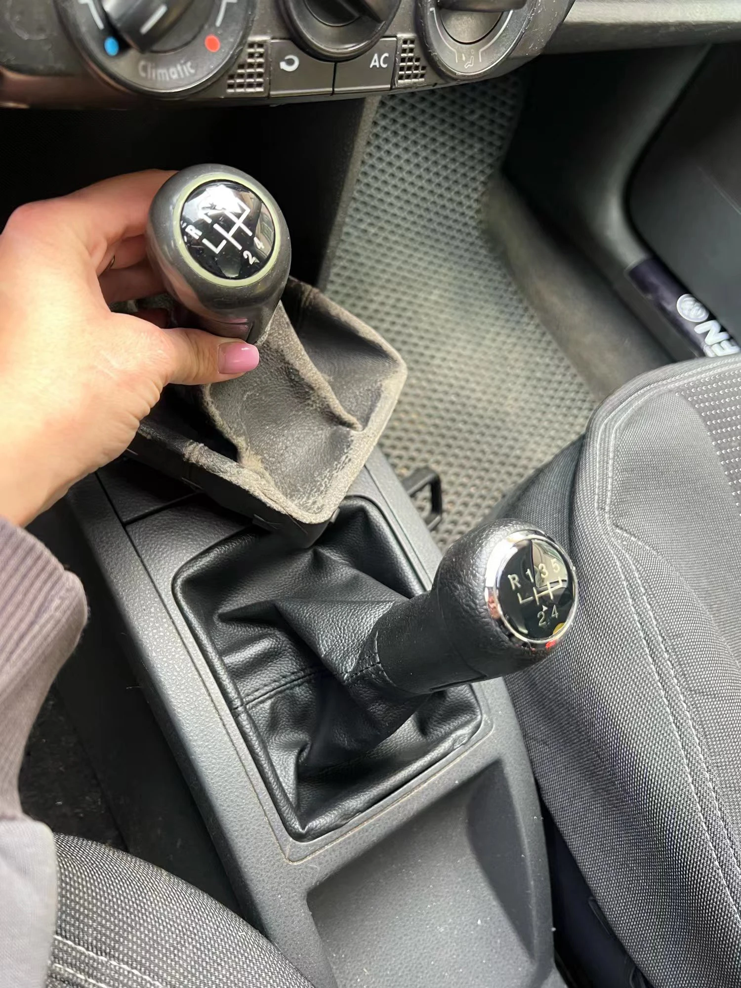 5-Gang-Schaltknauf für Volkswagen VW Polo 9N 9N2 (2002–2009), Auto-Styling, manueller Hebel, Gamasche, Leder-Kofferraumabdeckung, Ersatz – Detail 6