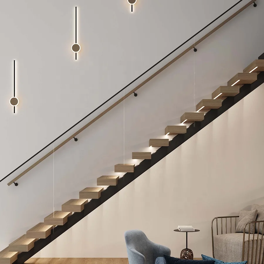 التخصيص رائجة البيع الطراز الحديث المعادن الصلب الخشب الدرج عالية الجودة التجارية الدرج الزجاج المقسى الدرابزين الدرج