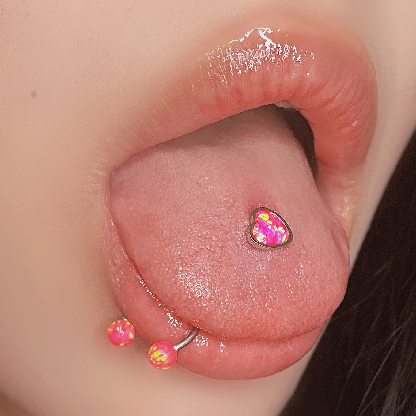 1.6mm stainless steel perforated tongue nail decoration with fashionable and sexy tongue ring