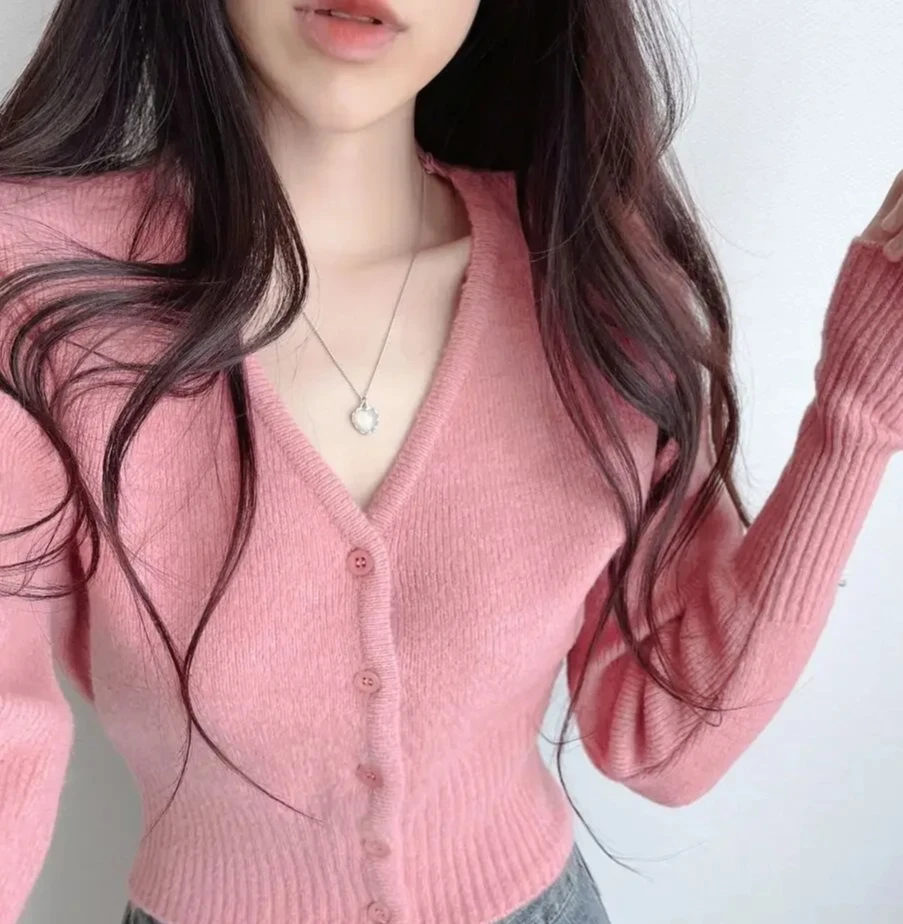 

V-Neck Autumn Winter New Style Fashion Slim Fit TopShort Knitted Cardigan Women's Sweater Casual Long Sleeve