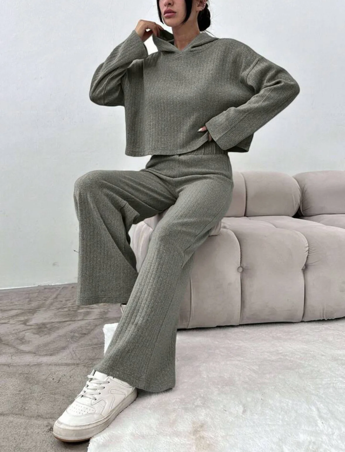 Осень 2025 г., однотонные вязаные брюки с капюшоном
