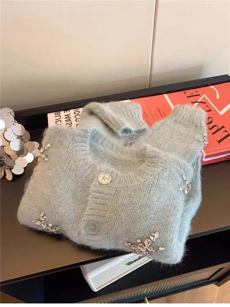 

Women 2024 New Fashion Fall Soft Knit Sweater O Neck Crystal Rhinestones Short Cardigan Top Single-breast Casual Loose Knitwear