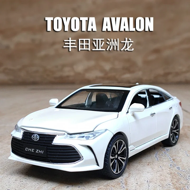 1:24 TOYOTA AVALON Toy Car For Children Diecast Metal Model Miniature Sound Light Doors Openable Collection Gift For Kids A566