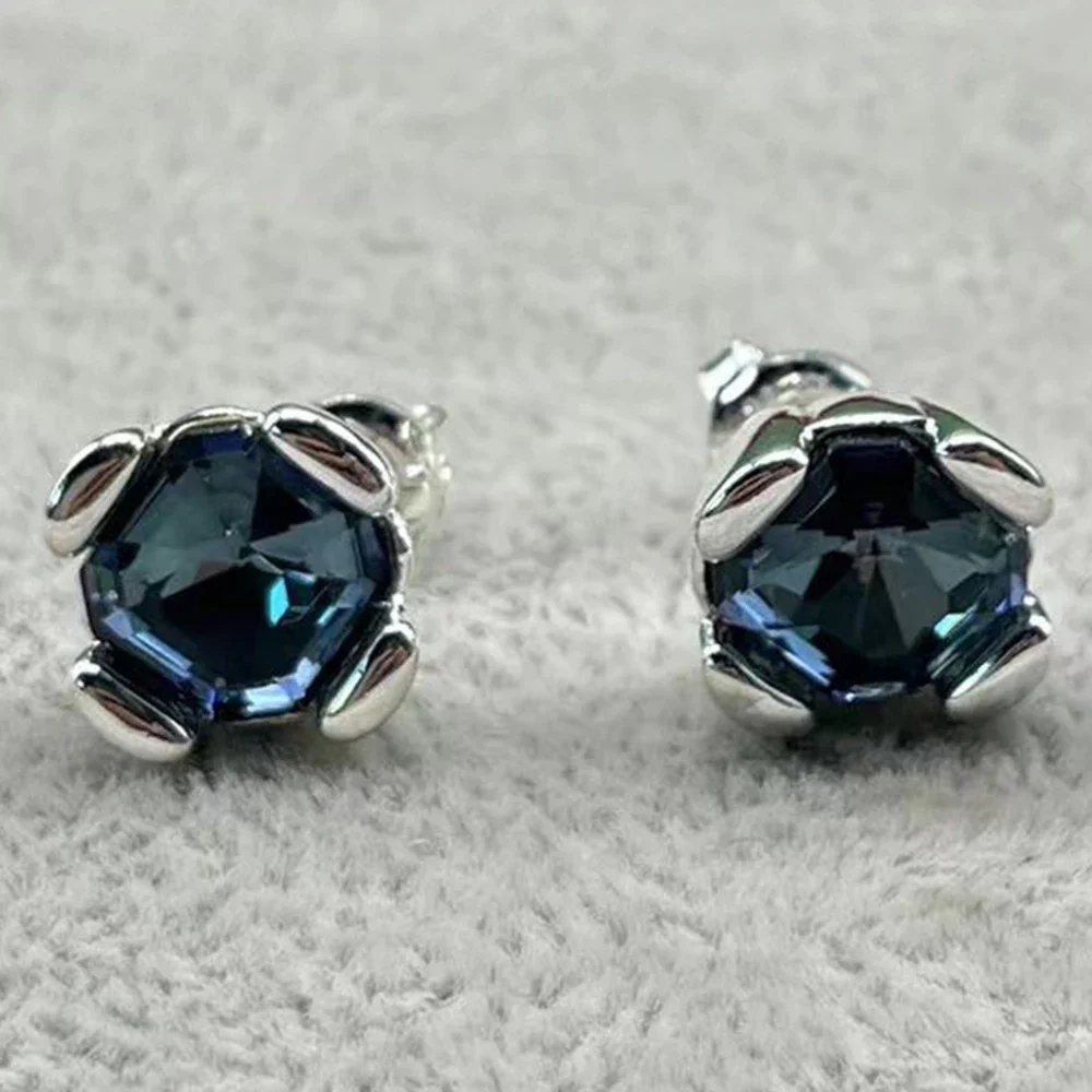 European and American Charm Trend Exquisite and Elegant Quadrilateral Blue Crystal Earrings for Women's Gifts