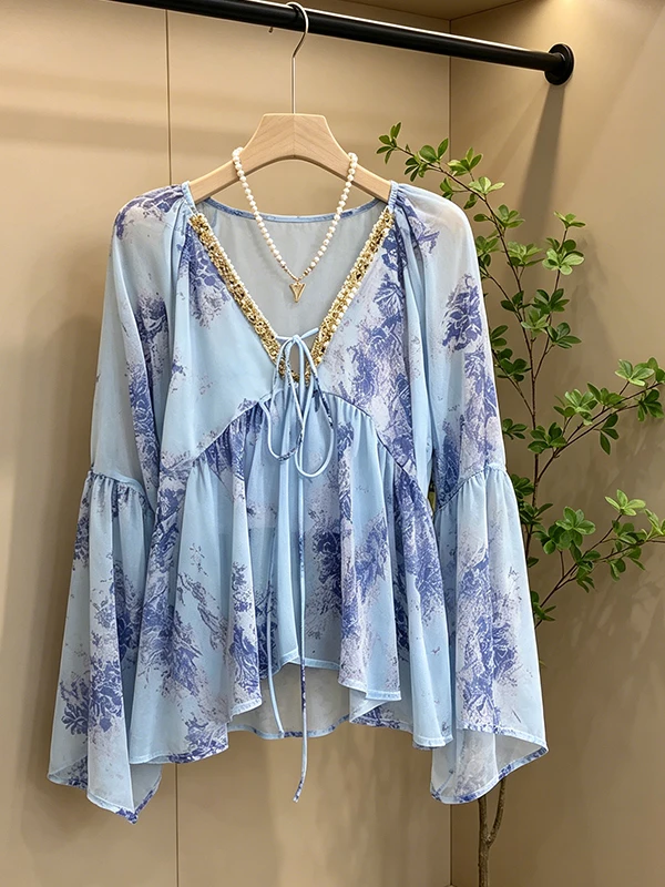 

Summer 2026 Gentle Loose Bell Sleeve Shirt V Neck Vacation Style for plus Size Women Breathable Korean Version Printed Cotton