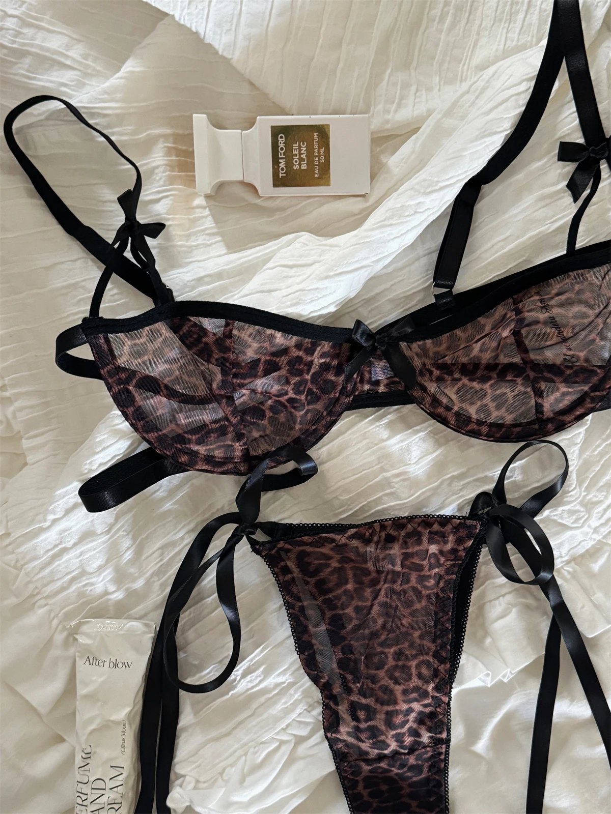 

Leopard Print Lace-Up Underwear Bra Set Seductive Black Mesh Stretch Lingerie Underwire Push-Up Bra