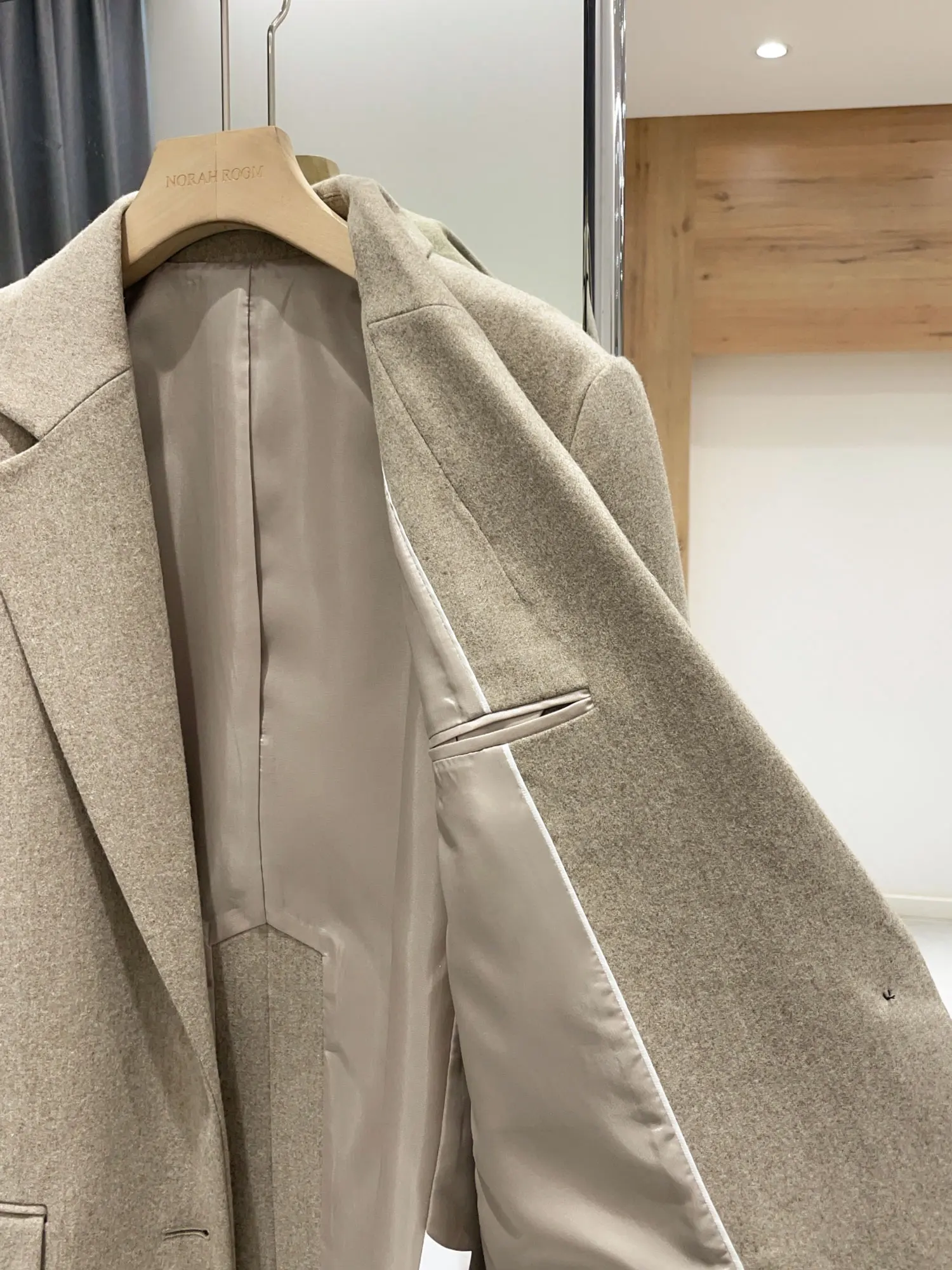 本物のノクシャオ・ラ・スプリング2025高級ウールスーツ、ストレートカット、クラシックスタイル、レディースオフィスウェア、厚手長袖コート