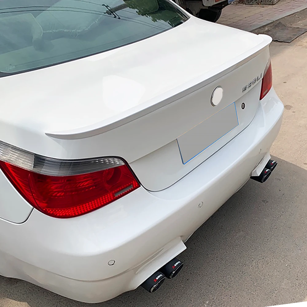 Dla BMW serii 5 M5 E60 520 525 528 2004 05 06 07 08 09 10 pokrywa bagażnika Boot Ducktail Lip Spoiler skrzydła czarny węgiel ABS