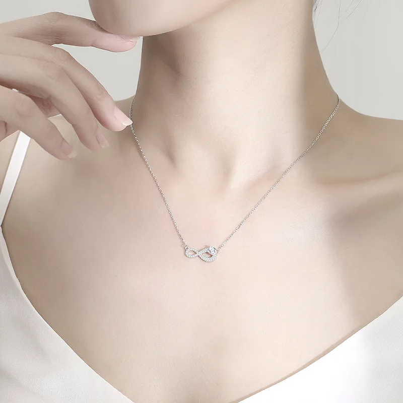 

Lucky Four-Leaf Grass Necklace for Women Joker Fashion S925 Silver Fritillaria Rose Gold Chain Trendy Wedding Zircon