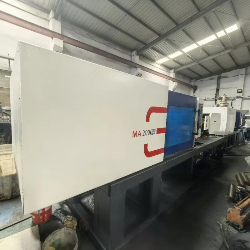 Vertical Horizontal 200 Ton Hybrid Injection Molding Machine PLC Screw Pump High Density for PP PC ABS PET Custom