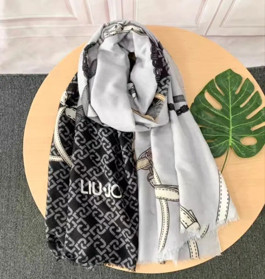 Foreign trade original single product Italy liu.jo new autumn and winter warm and comfortable rectangular female shawl scarf