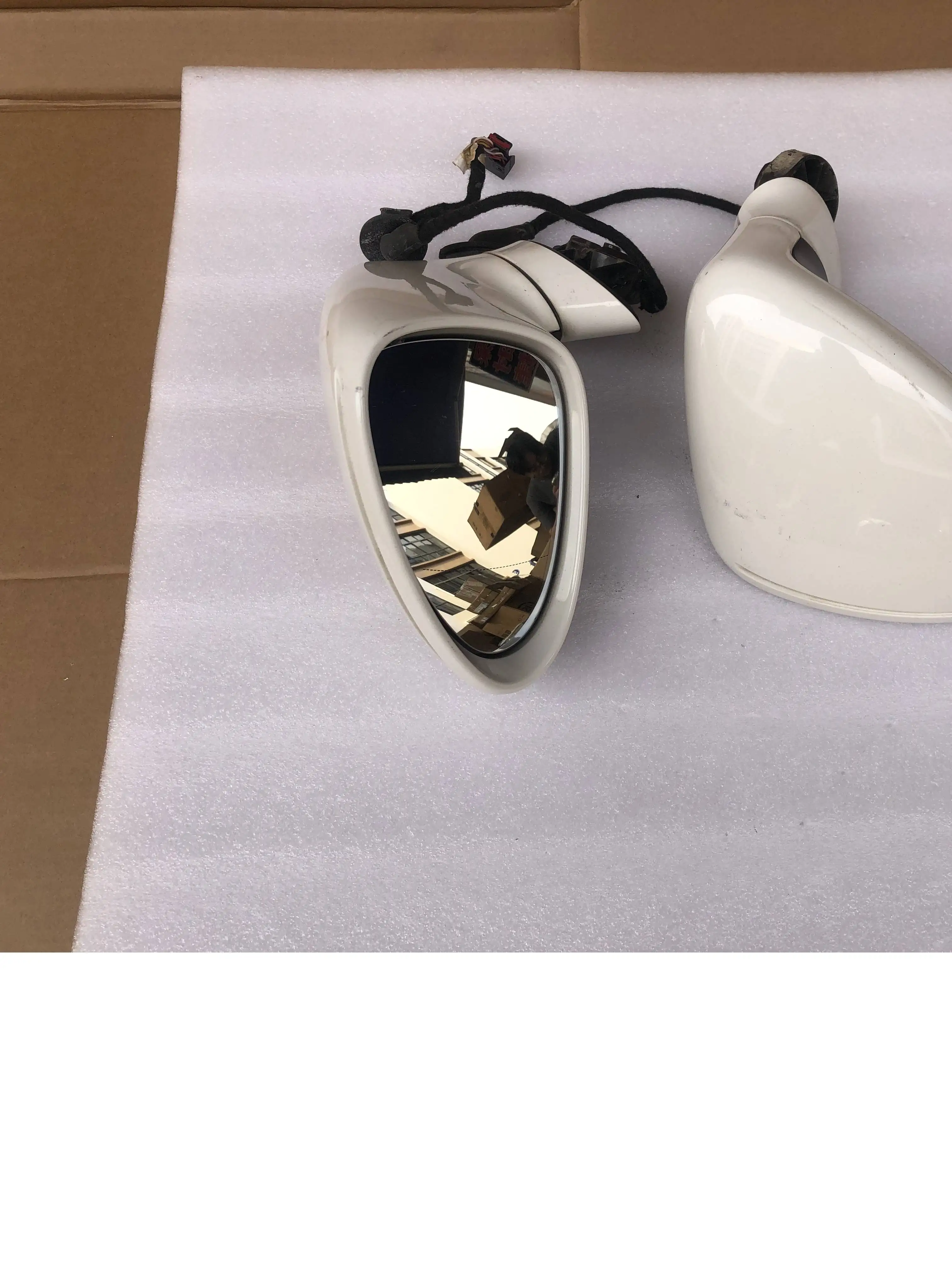 ผู้ค้าส่งอะไหล่รถยนต์มือสอง กระจกมองข้างปี 2010 2013 สำหรับรถปอร์เช่ พานาเมร่า 970