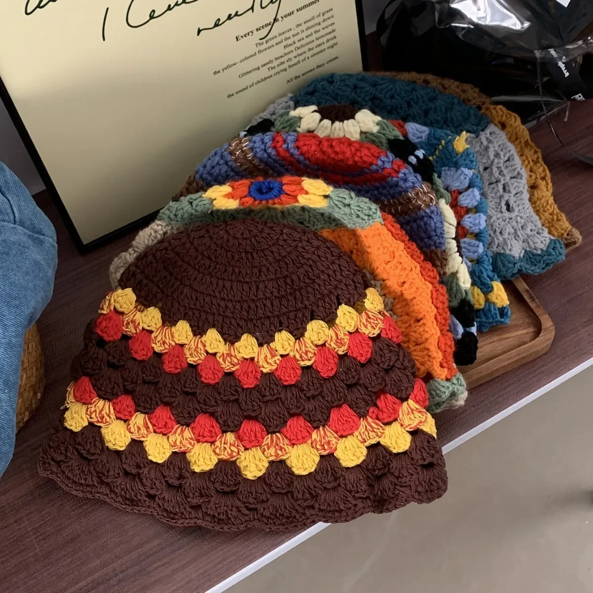 Reine handgemachte niedliche koreanische Frühling Herbst Frauen Wolle Eimer Hut Regenbogen vielseitige einfache Blume gestrickt Eimer Hut