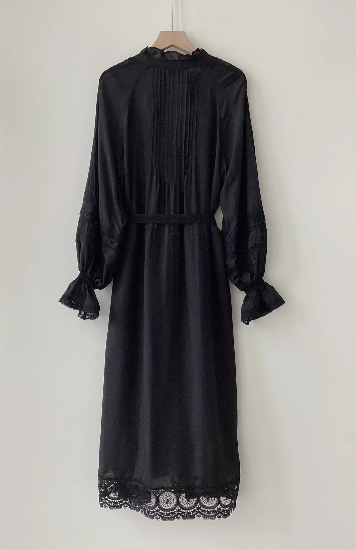 

Black or White Women's Midi Dress Spring Lace Hollow Out Spliced Long Sleeve V-Neck Lace-up Waist Casual Ladies Robe
