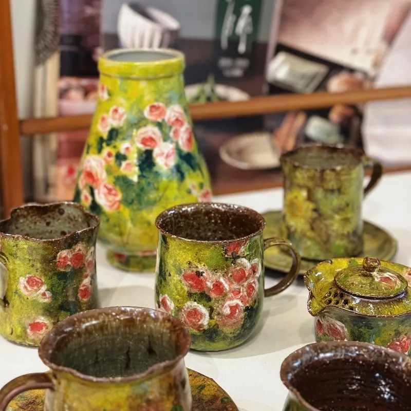 Vintage Ölgemälde auf grob geformter Keramik Blumenvase/Kaffeetasse