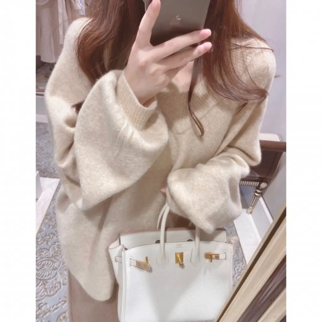 

Kaning Women's High-Bottom V-Neck Pink Pure Color Knitwear Soft Waxy Pullover Style for Autumn Winter Lazy Bottoming Top