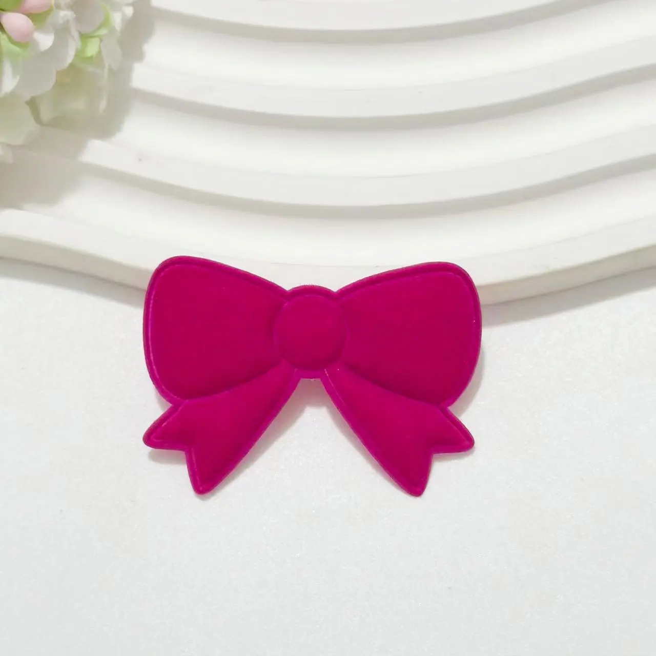 50 Stück 3x4,5CM Stoff-Schmetterlingsknoten Gepolsterte Applikationen für DIY Haarspangen-Zubehör Kleidung Schuhe Socken Dekorationsaufnäher – Detail 8