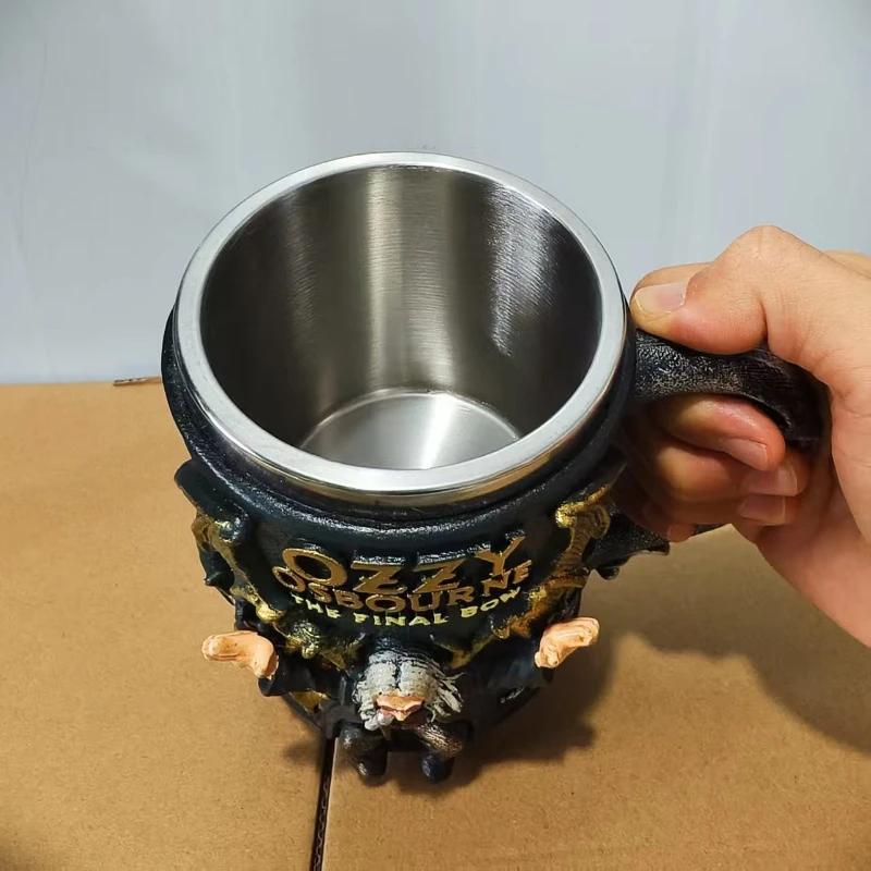 جديد ريترو ثلاثية الأبعاد الراتنج القدح Ozzy Osbourne القوس النهائي الحرف زخرفة الفولاذ المقاوم للصدأ الحاويات الداخلية كوب لشريط مطعم والمنزل