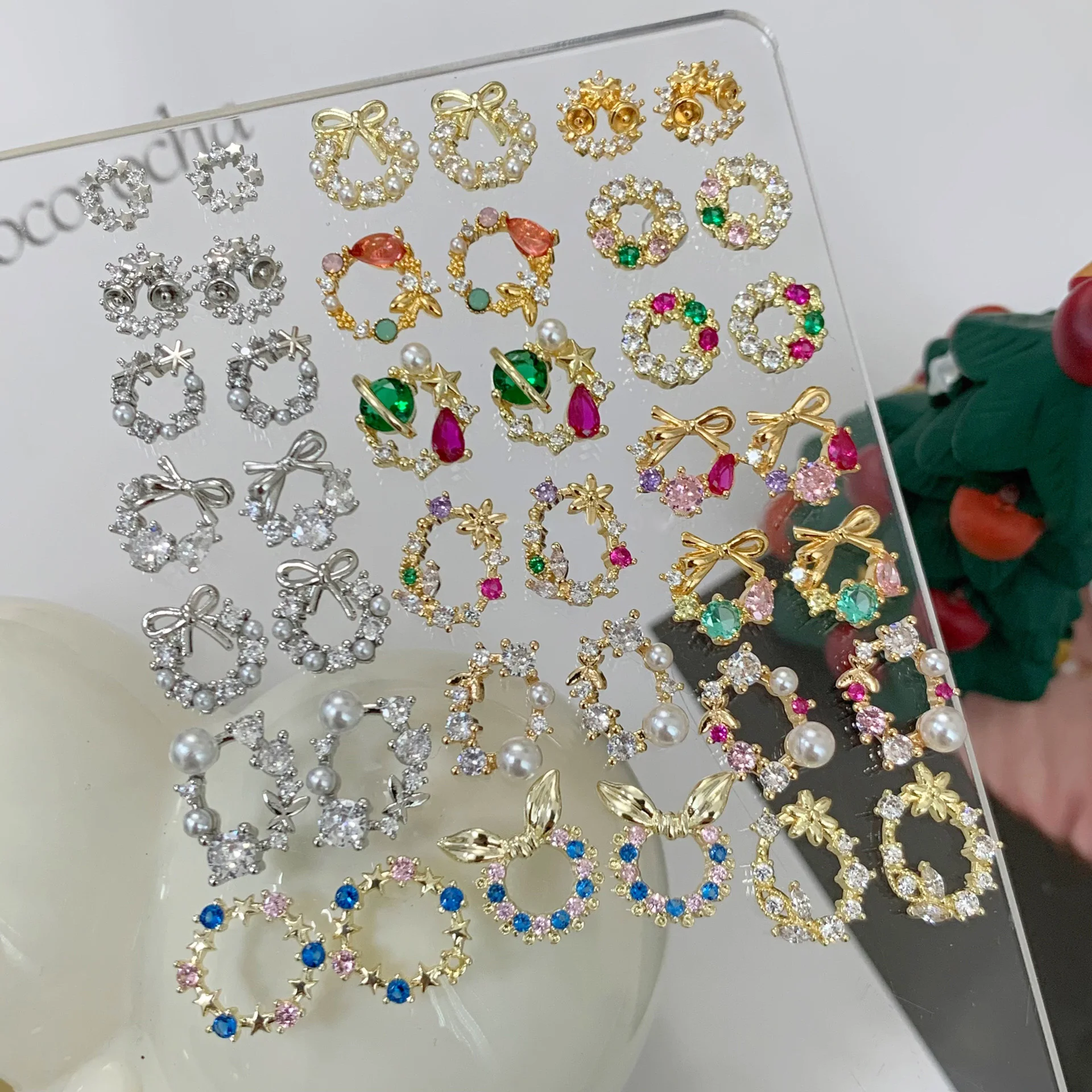 5 PCS Zircon Christmas Wreath Collection Nail Art Luxurious Colorful Exquisite Pearl Wreath Christmas Bell Nail Art Accessories