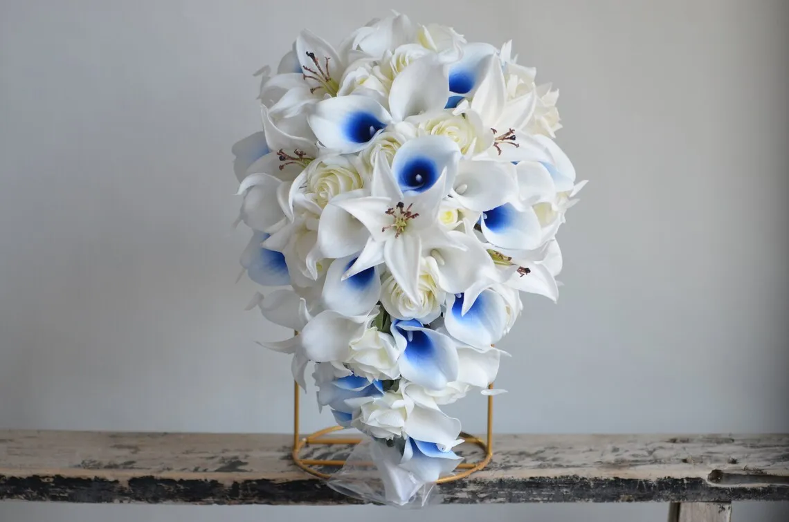 PEORCHID White Flower Royal Blue Wedding Bouquets Real Touch High Quality Calla Lilies Rose Cascading Bridal Bouquet Artificial