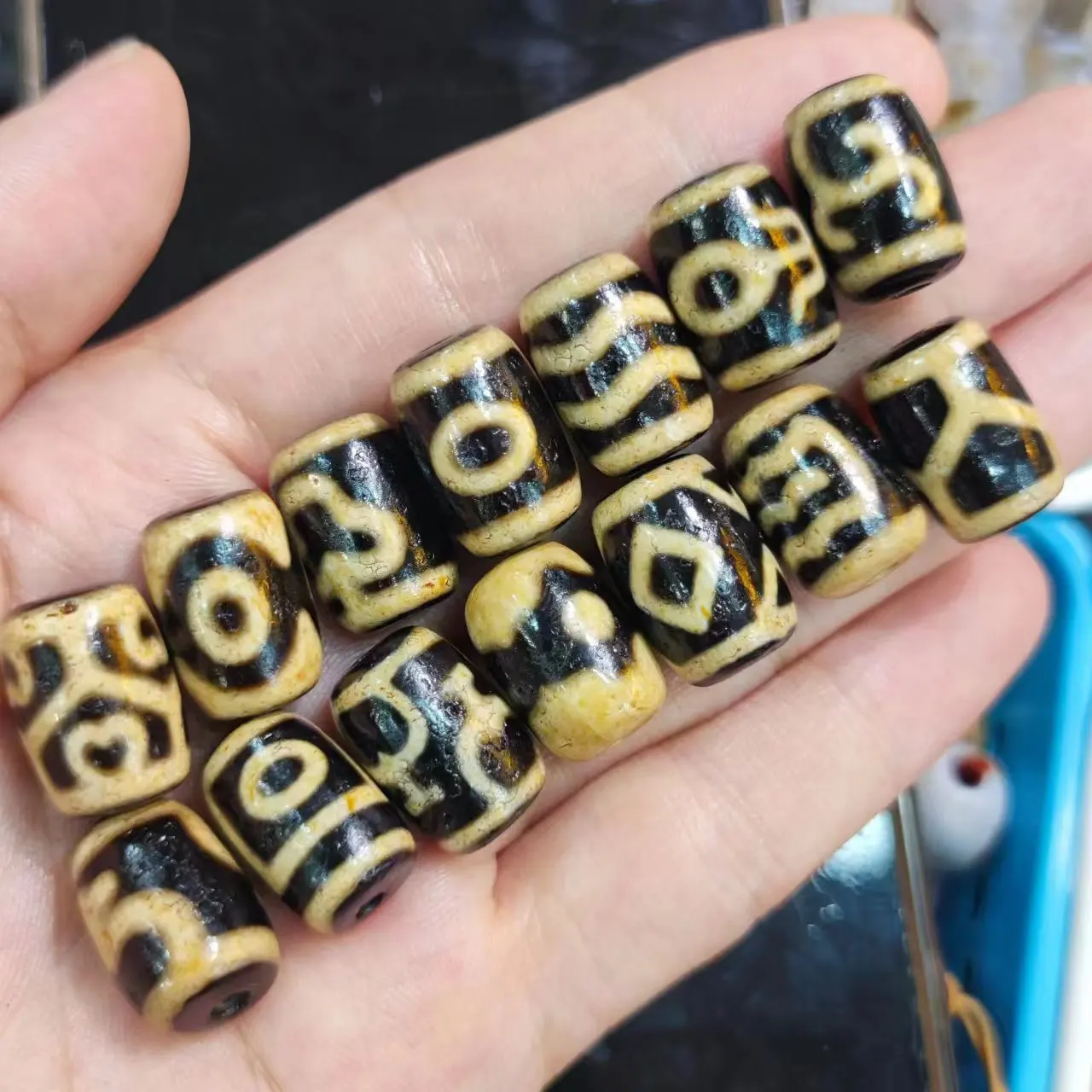 10pcs/lot natural multi-pattern agate dzi Yellow teeth Weathering lines DIY bracelet necklace Ethnography amulet Handmade beads