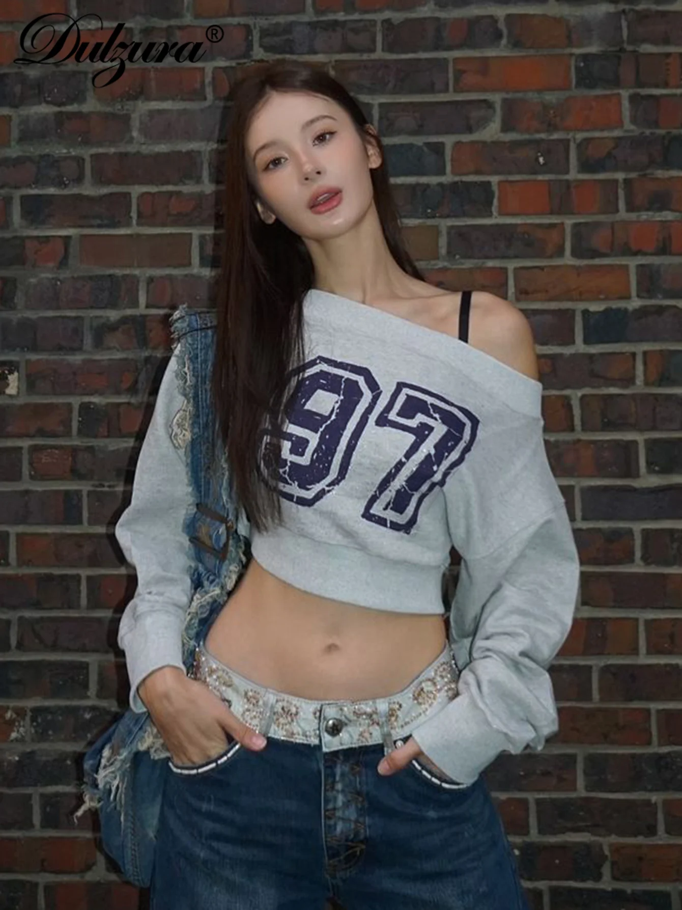 

Dulzura Diagonal Collar Long Sleeves Letter Print Sweatshirt Women’S Casual Loose Top Streetwear Autumn Clothes Korean Style