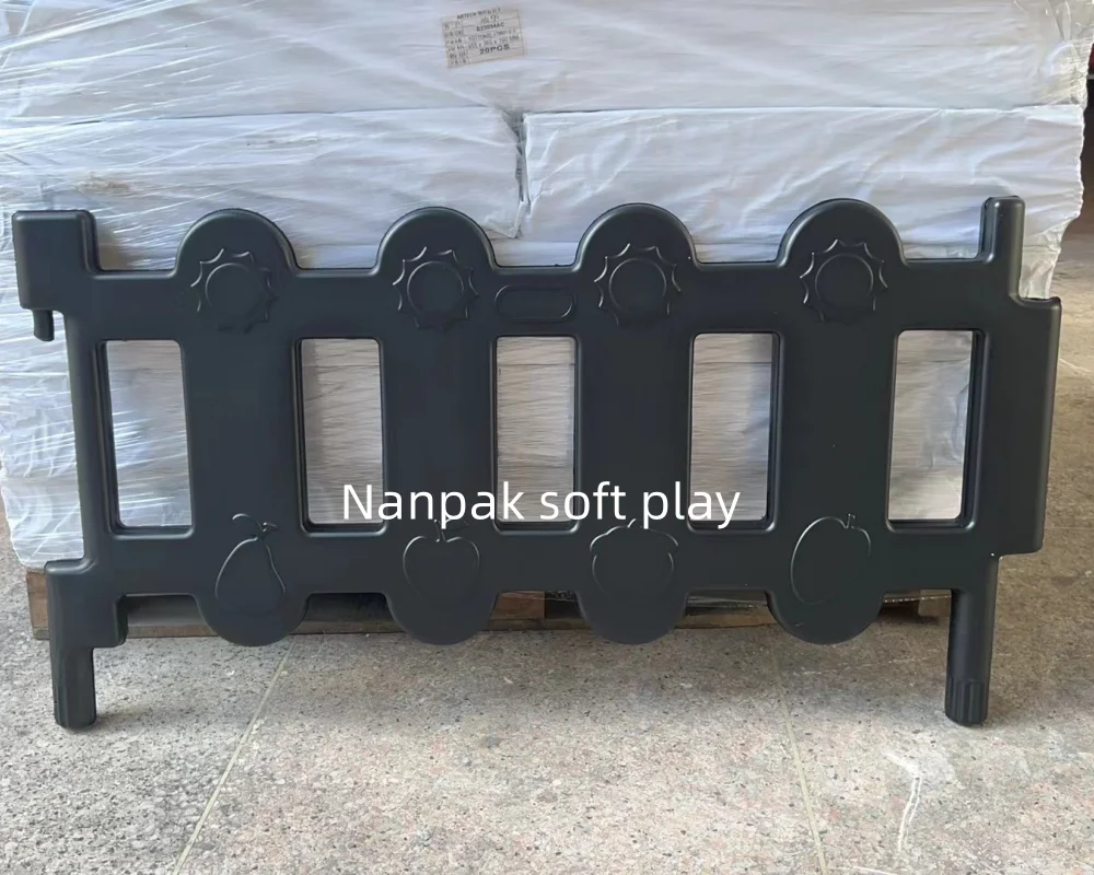 Recinzione da gioco morbida per parco giochi in plastica bianco per parco giochi per bambini
