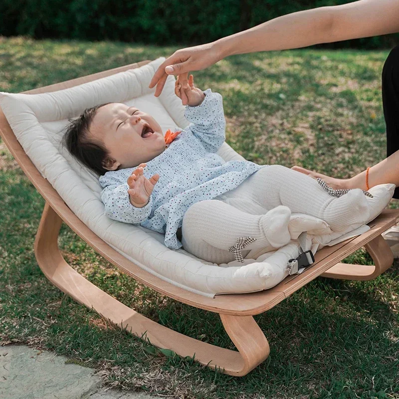 Montessori Baby Bouncer dzieci sypialnia drewniana Sofa huśtawka na biegunach krzesło z kołyską łóżko Baby Rocker Baby Bouncer krzesło