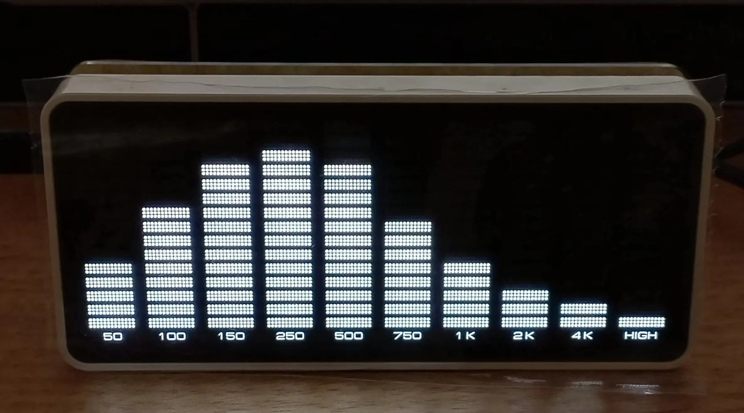 AK1016 Music Spectrum