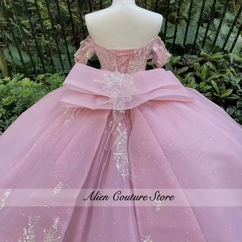 Pink Shiny Quinceanera Dresses Ball Gown Off The Shoulder Applique Lace Bow Beading Crystal Tull Corset Sweet 16 Dress Vestidos