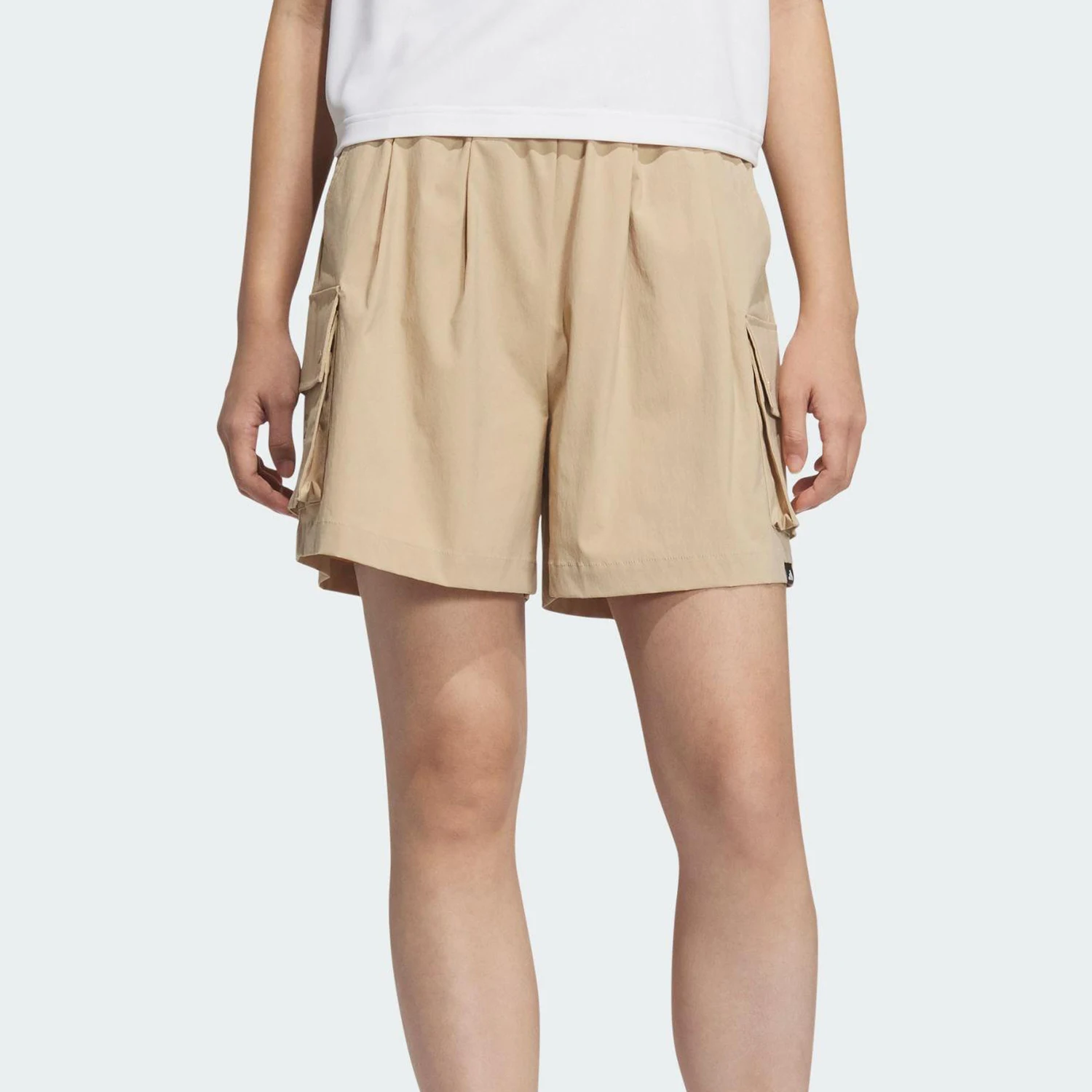 

Adidas genuine Summer Collection Women's Woven Loose-fit Cargo Shorts JL9274