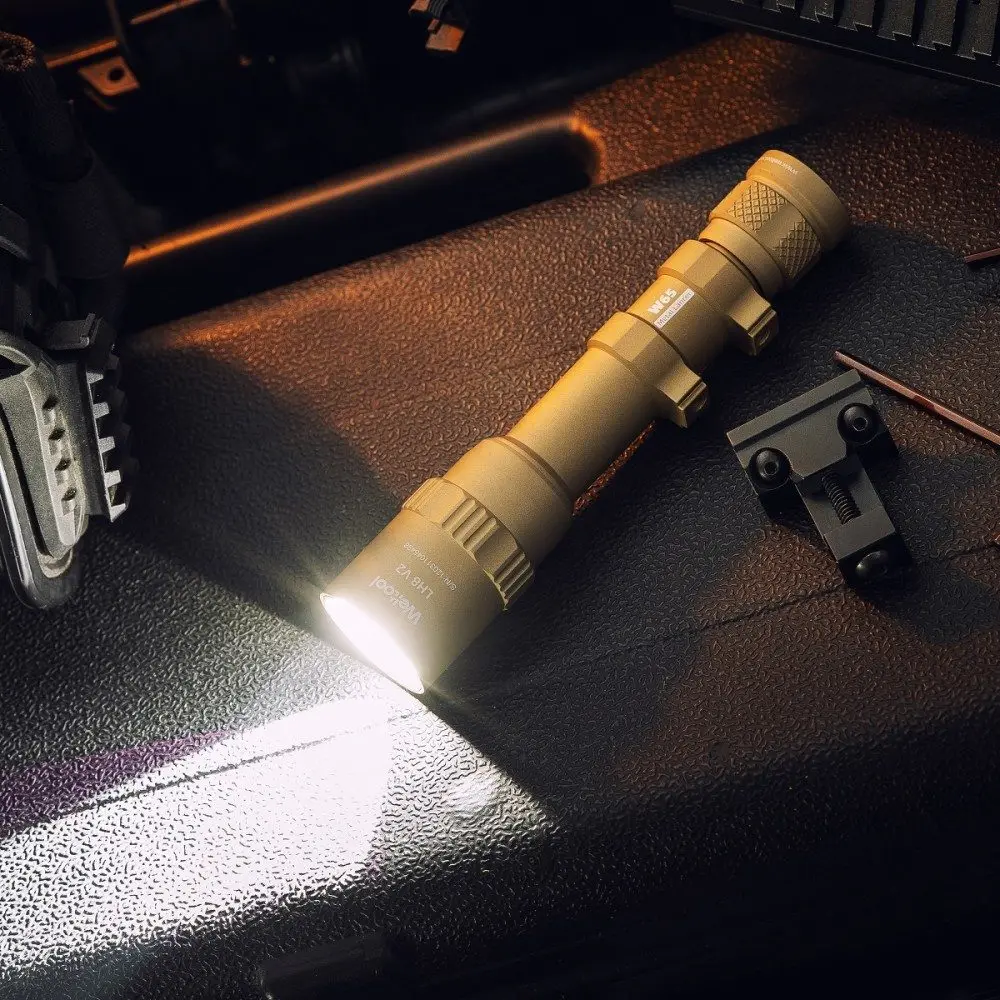 Weltool W65B V2 Rifle Rail Mounting Light 1660 Lumens Tactical Flashlight