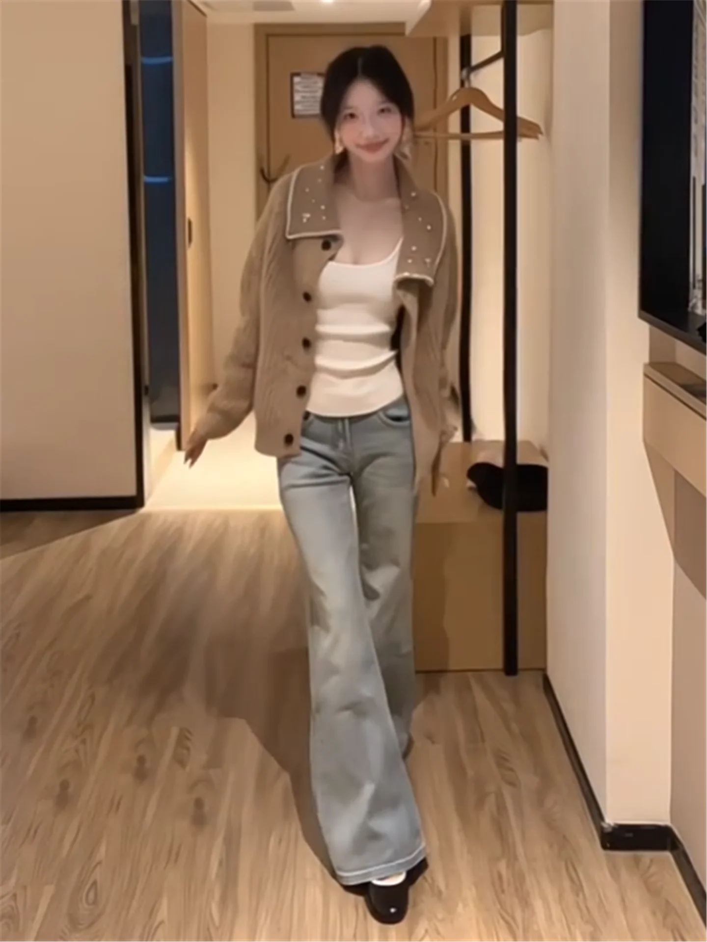 

Retro American Vintage Light Blue Bell Bottom Jeans Women's Loose Drapey Tall Extended Floor Length Pants Casual Cotton Denim