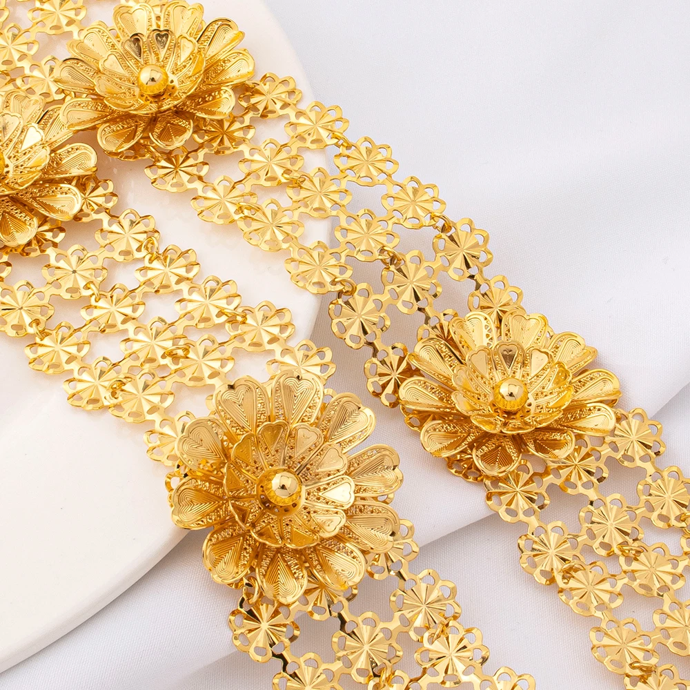 Goldene Quastenblume, vergoldete große Halskette im orientalischen Stil, Creolen, ethnische Schmuckaccessoires, Brautgeschenke für Hochzeiten – Detail 4