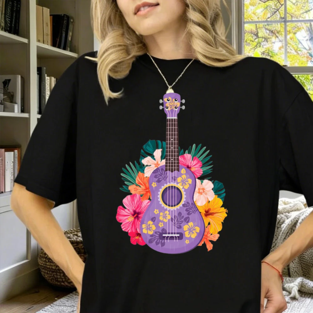 Ukulele Music Instrument Fan T-shirt Vintage Musician Hawaiian Uke Lover Birthday Gift Mini Guitar Player Teacher Present Tee
