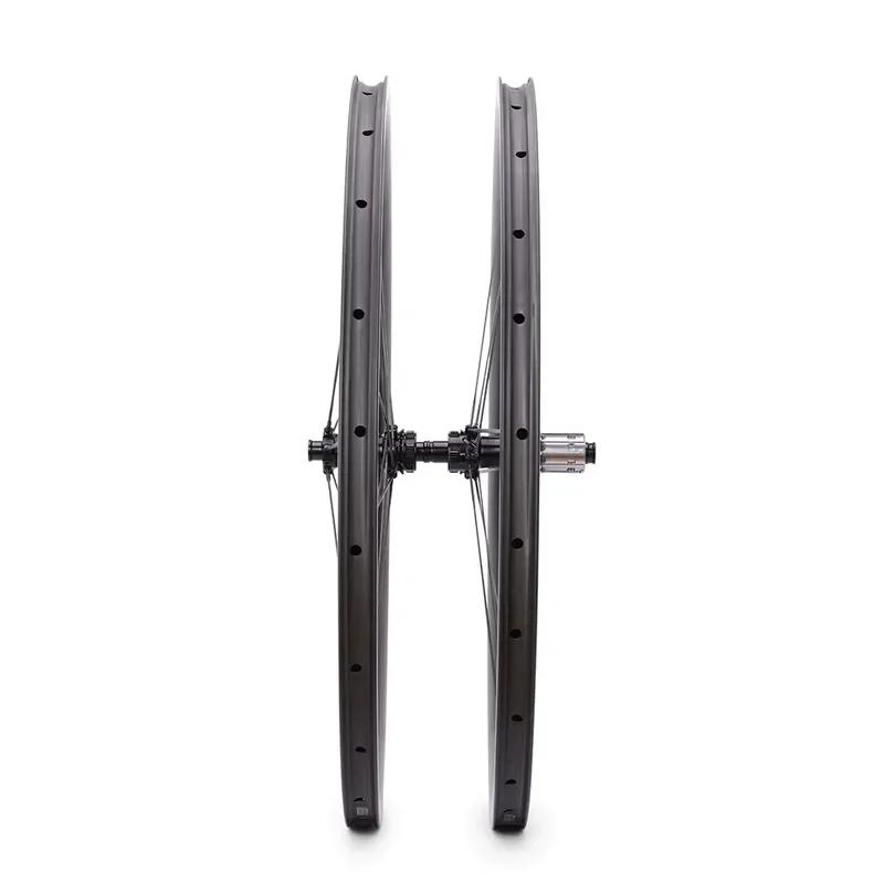 Ultra Light Carbon Fiber Disc Brake Wheelset 40mm Depth 23mm Width 1060g Lightweight Road Bike Rim 700c Spoke Wheel