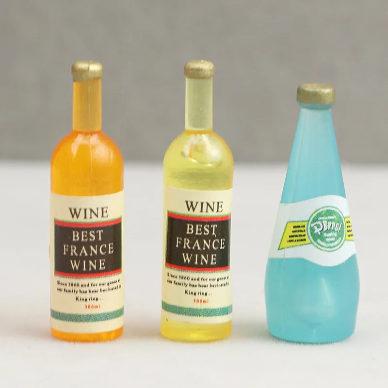 

5picecs 1:12 Scale Dollhouse Miniature Alcohol Bottles - 3Pcs Realistic Liquor Drinks for Bar Party Scene DIY Decor