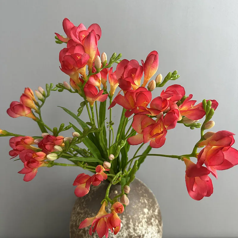 4 قطعة/الوحدة الزهور الاصطناعية الحرير عبق الثلوج السحلية ديكور غرفة نوم المنزل ورد صناعي محاكاة الأبيض فريزيا الأزهار #6