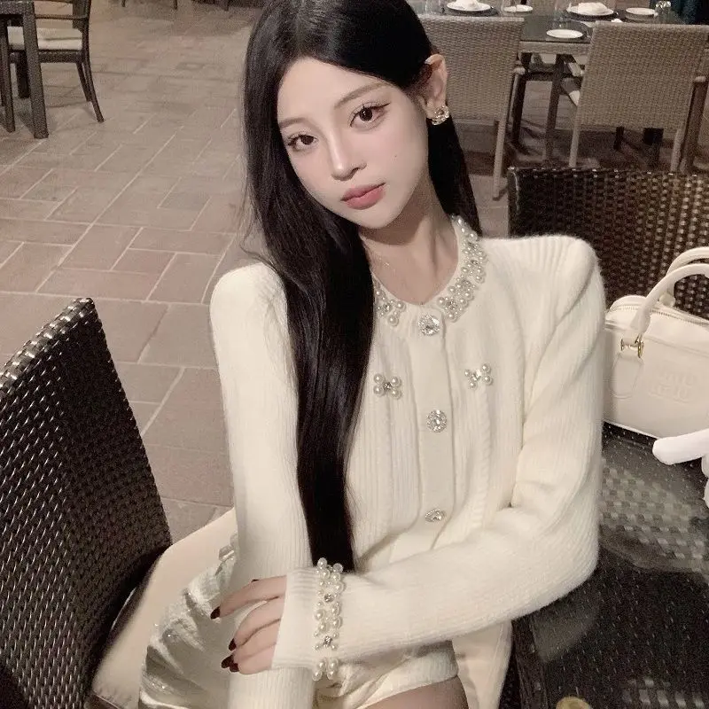 

Gentle Beading Knitted Cardigan Women Autumn Round Neck Single Breasted Slim Fit Long Sleeve Sweater Fashion Crop Top